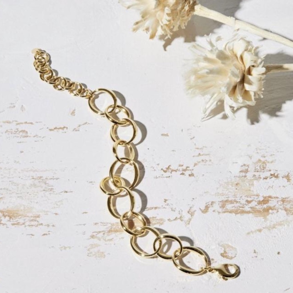 BAYOU WITH LOVE Large Oval Chain Bracelet